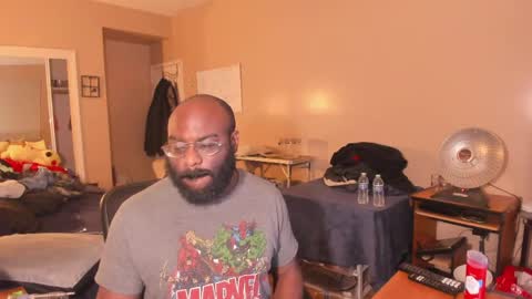 Snapshot of mrchuckdailyxxx chatting on 16, 4, 2026 Chuck Daily online show from 16, 4, 2026