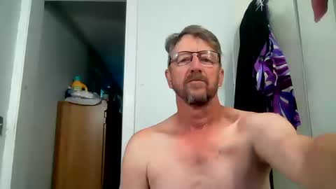 Snapshot of mrcumstain chatting on 20, 10, 2025 mrcumstain online show from 20, 10, 2025