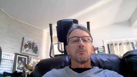 Snapshot of mrcumstain chatting on 2, 12, 2025 mrcumstain online show from 2, 12, 2025