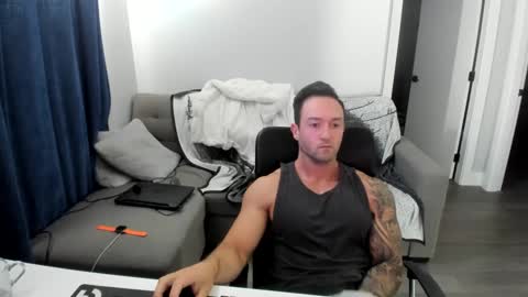 Snapshot of mrfizeek chatting on 12, 9, 2025 mrfizeek online show from 12, 9, 2025