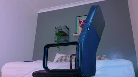 Mr Fox online show from 18, 4, 2026