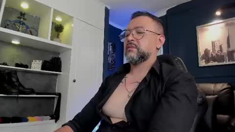 Snapshot of mrfrank_tattoo chatting on 19, 6, 2026 MrFrank. online show from 19, 6, 2026