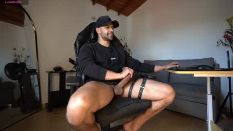 Luis    Instagram   online show from 4, 2, 2025