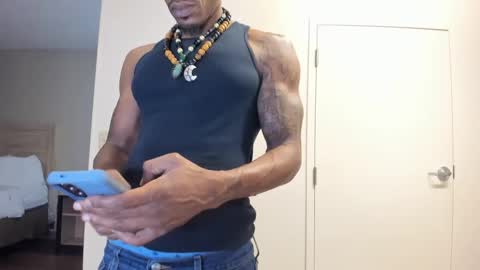 mromg007 online show from 8, 10, 2025