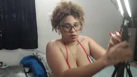 mrs_afroditha online show from 10, 3, 2026