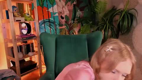 Snapshot of mrs_mills chatting on 23, 10, 2025 Barbie online show from 23, 10, 2025