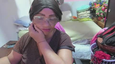 mrs_mommy online show from 8, 4, 2026