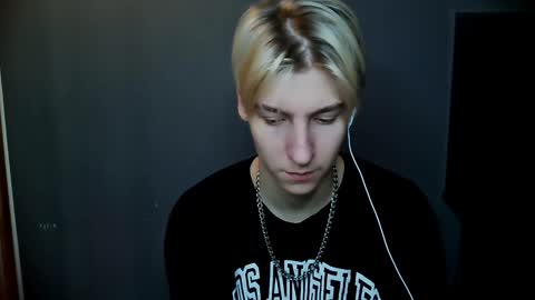 Snapshot of mrsexycum4u chatting on 5, 1, 2025 Adam online show from 5, 1, 2025