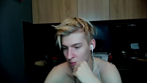 Snapshot of mrsexycum4u chatting on 15, 1, 2025 Adam online show from 15, 1, 2025