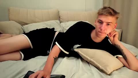 Snapshot of mrsexycum4u chatting on 9, 9, 2025 Adam online show from 9, 9, 2025