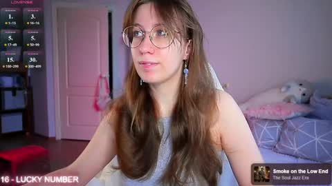 Snapshot of ms_allison chatting on 28, 5, 2026 Allison online show from 28, 5, 2026