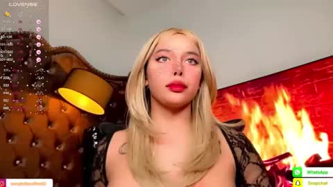 Miss Bella MIXED BRITISH DUTCH BLACK AMERICAN online show from 2, 12, 2024