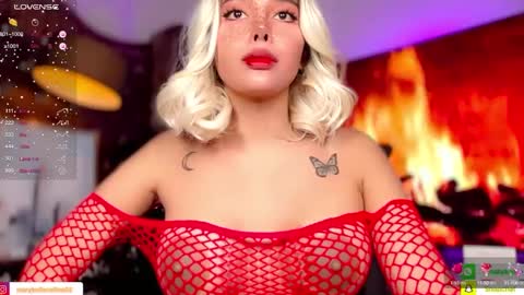 Miss Bella MIXED BRITISH DUTCH BLACK AMERICAN online show from 22, 12, 2024