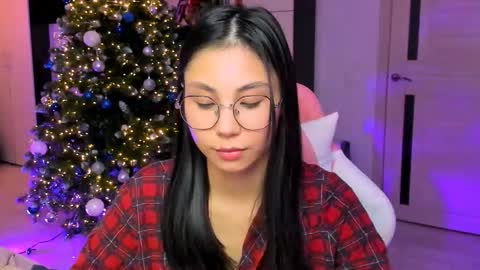 ms_emily_ online show from 21, 12, 2025