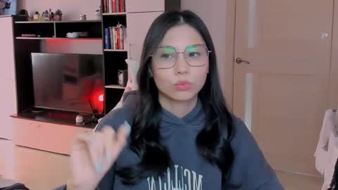 ms_emily_ online show from 23, 4, 2026