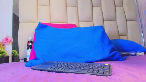 FERNANDA 3 online show from 23, 4, 2026