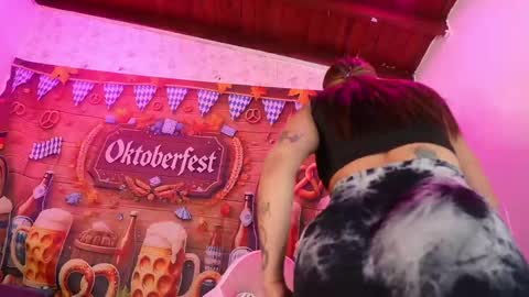 Manuela  online show from 25, 9, 2025