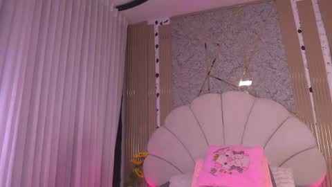 Manuela  online show from 24, 4, 2026