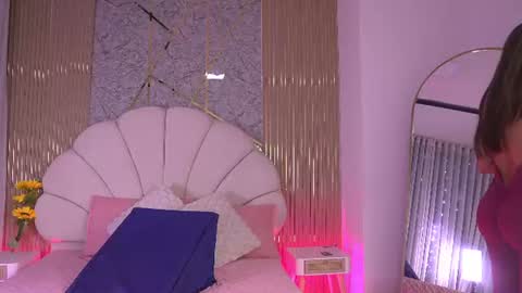 Manuela  online show from 22, 7, 2026