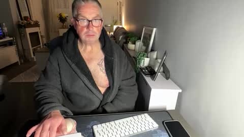 Snapshot of mtb1697 chatting on 29, 4, 2026 mtb1697 online show from 29, 4, 2026