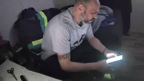 Muffdiver online show from 27, 2, 2026