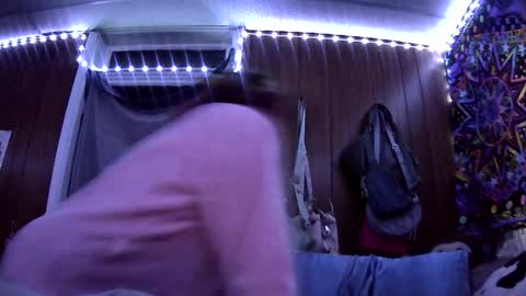 mumnxdor online show from 13, 2, 2026