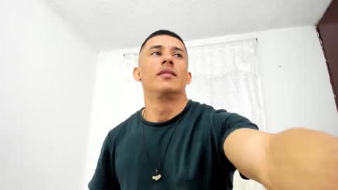 Snapshot of muscle_man07 chatting on 15, 11, 2025 Muscle Man online show from 15, 11, 2025