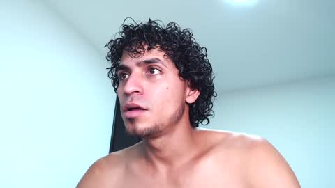 Snapshot of muscle_man1 chatting on 14, 12, 2024 Mike online show from 14, 12, 2024