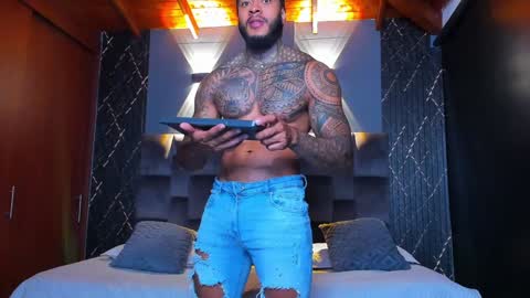 Snapshot of muscle_man19 chatting on 19, 1, 2025 Nick online show from 19, 1, 2025