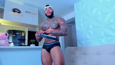 Snapshot of muscle_man19 chatting on 12, 2, 2025 Nick online show from 12, 2, 2025