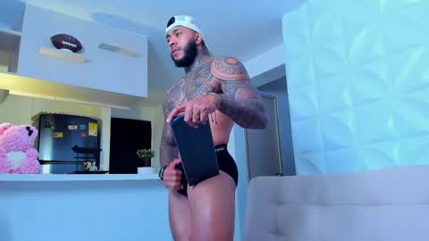 Snapshot of muscle_man19 chatting on 21, 2, 2025 Nick online show from 21, 2, 2025