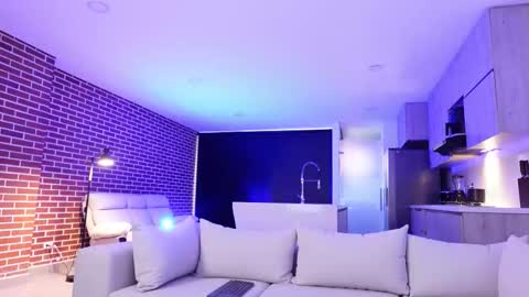 Snapshot of muscle_man19 chatting on 28, 10, 2025 Nick online show from 28, 10, 2025