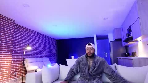 Snapshot of muscle_man19 chatting on 19, 11, 2025 Nick online show from 19, 11, 2025