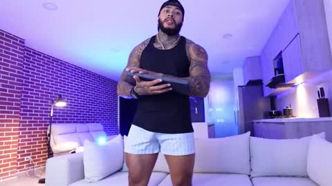 Snapshot of muscle_man19 chatting on 23, 11, 2025 Nick online show from 23, 11, 2025