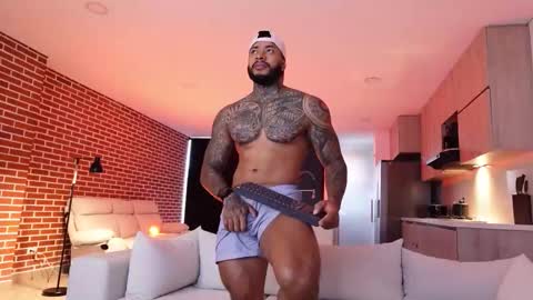 Snapshot of muscle_man19 chatting on 2, 12, 2025 Nick online show from 2, 12, 2025