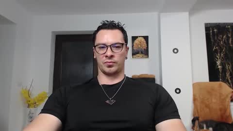 AJ online show from 8, 11, 2025