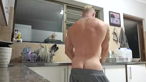 Snapshot of muscledaddy69s chatting on 27, 5, 2026 muscledaddy69s online show from 27, 5, 2026