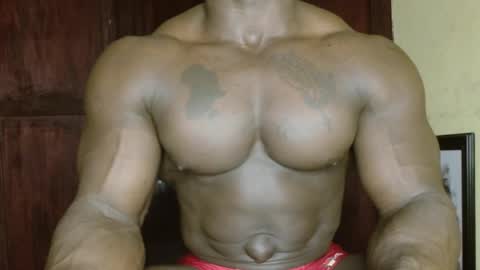 musclegod23 online show from 16, 2, 2026