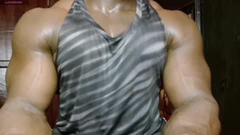 musclegod23 online show from 10, 4, 2026
