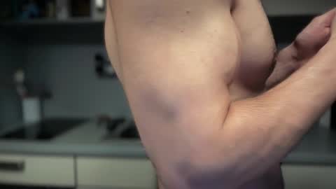 musclehair3 online show from 8, 5, 2026