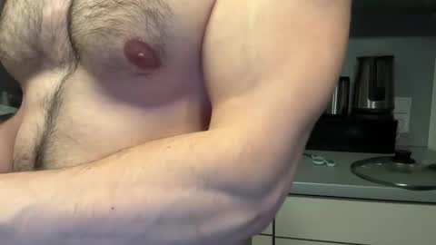 Snapshot of musclehair3 chatting on 11, 5, 2026 musclehair3 online show from 11, 5, 2026
