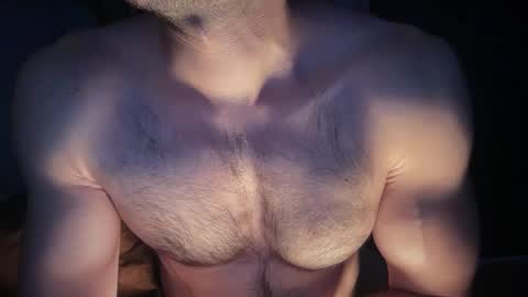 Snapshot of musclehair3 chatting on 17, 5, 2026 musclehair3 online show from 17, 5, 2026