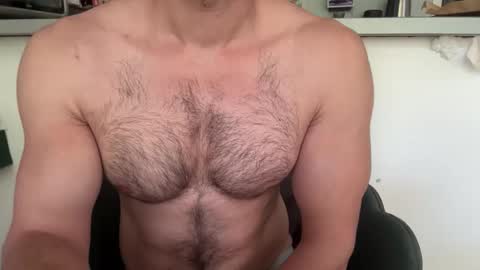 Snapshot of musclehair3 chatting on 26, 5, 2026 musclehair3 online show from 26, 5, 2026