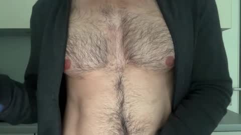Snapshot of musclehair3 chatting on 4, 6, 2026 musclehair3 online show from 4, 6, 2026