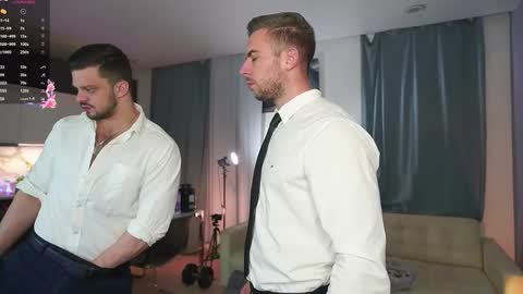 Snapshot of muscularfriend chatting on 27, 11, 2025 Ivan online show from 27, 11, 2025