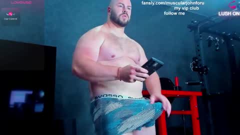 Snapshot of muscularjohnforu chatting on 29, 5, 2026 click icon for peach online show from 29, 5, 2026