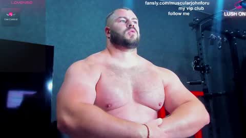 Snapshot of muscularjohnforu chatting on 3, 6, 2026 click icon for peach online show from 3, 6, 2026