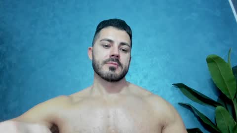 muscularmaster onlyfans online show from 22, 1, 2025