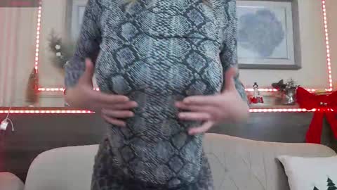 Luna  online show from 17, 12, 2025