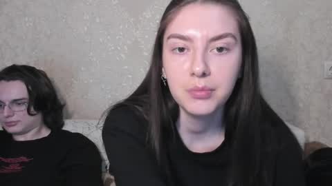 cute couple online show from 4, 4, 2026